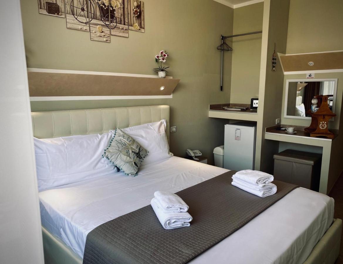 Atico Hotel Desenzano del Garda Exterior photo