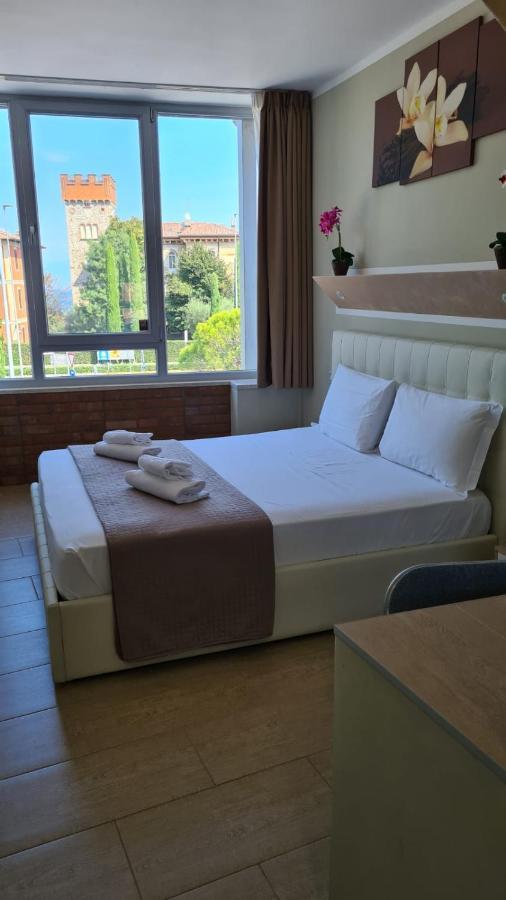 Atico Hotel Desenzano del Garda Exterior photo