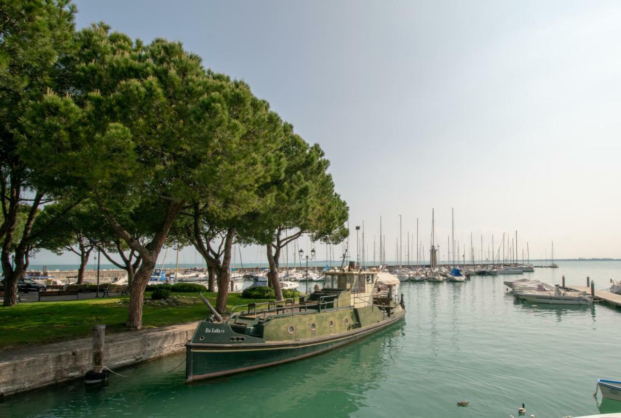 Atico Hotel Desenzano del Garda Exterior photo