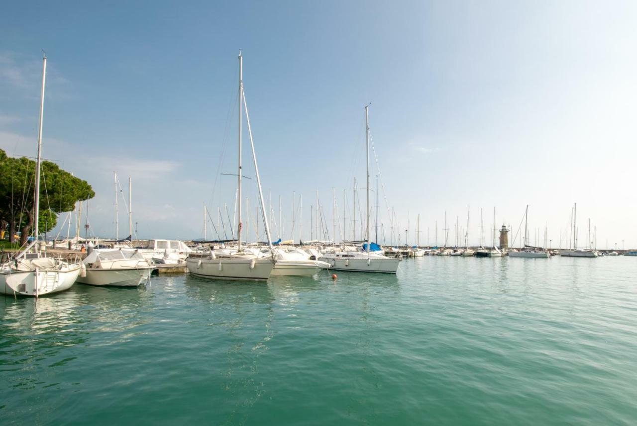 Atico Hotel Desenzano del Garda Exterior photo